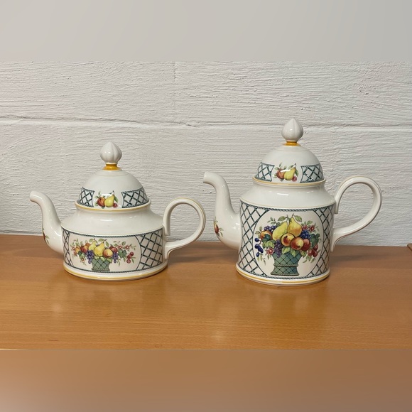 Villeroy Boch Basket design tea pot and coffee pot set